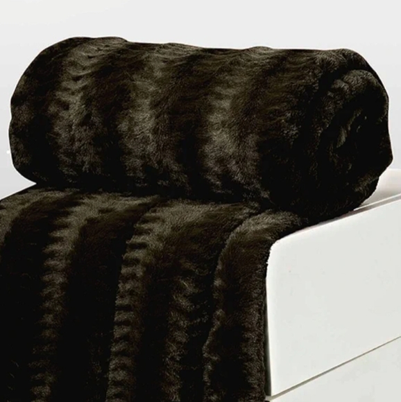 Dark Chocolate Brown Faux Fur Blanket Queen Bed Soft Plush Bedspread Full Size - Picture 3 of 11